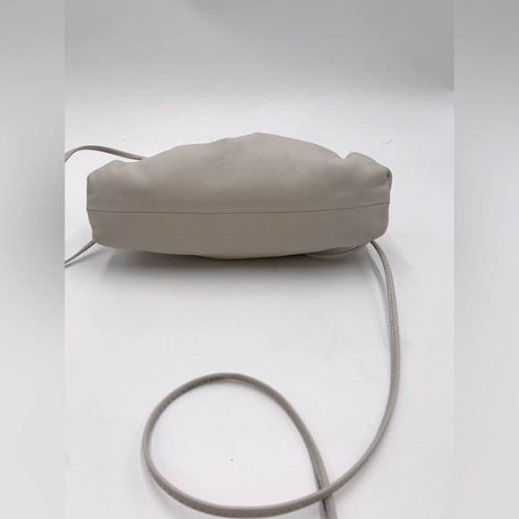 Authe Bottega Veneta White Leather Mini Clutch Preloved Pouch - Picture 13 of 16